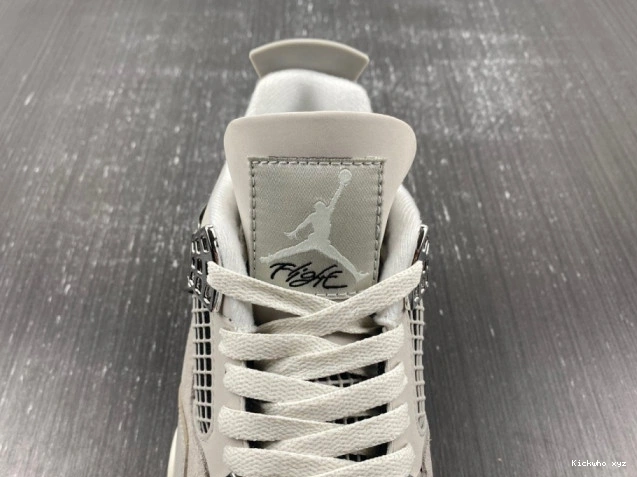 4 Moments Jordan AQ9129-001 Air Frozen 0816